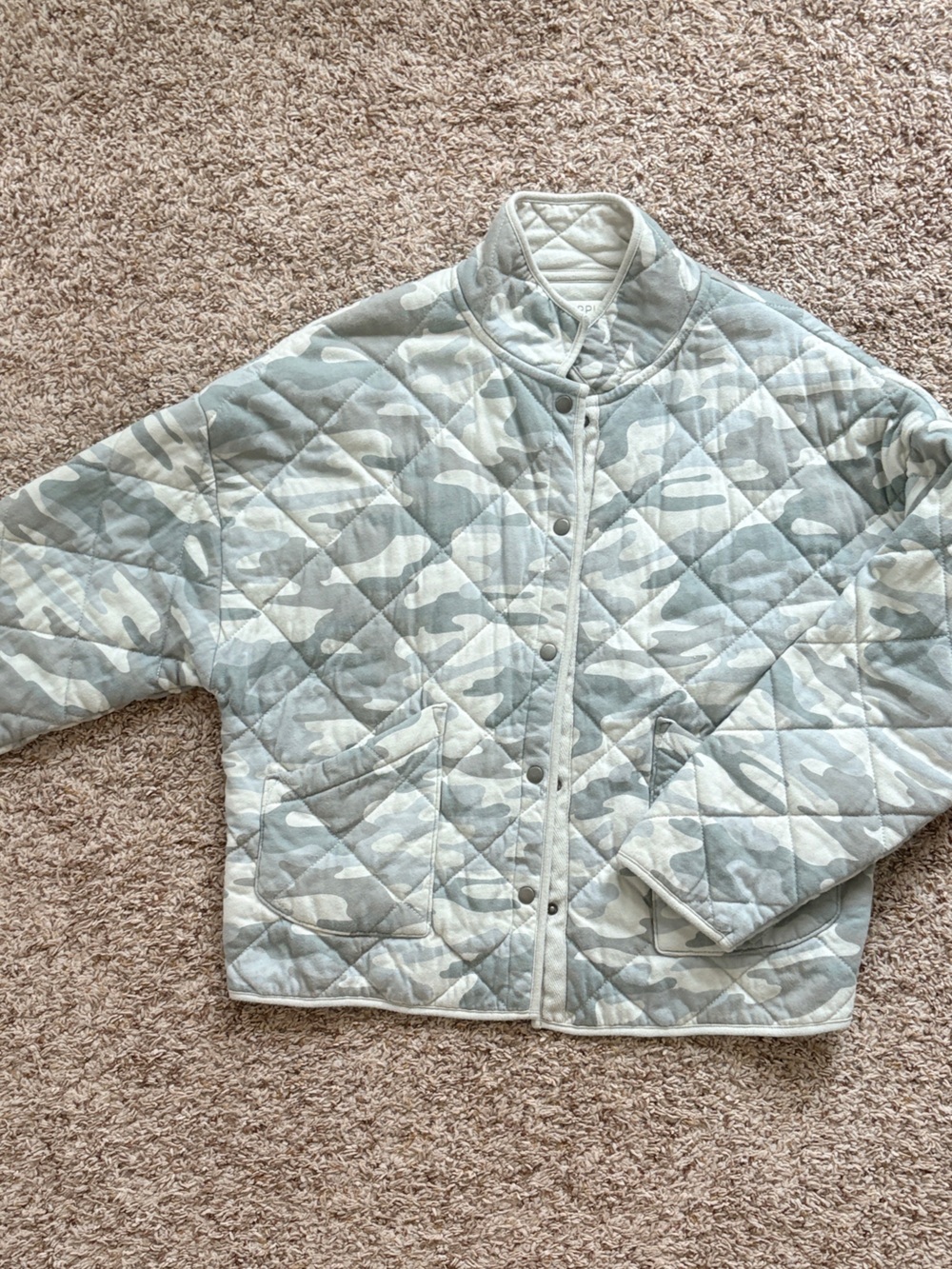 Z Supply Quilted Jacket - Light Gray Camo